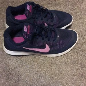 Nike shoes size 8